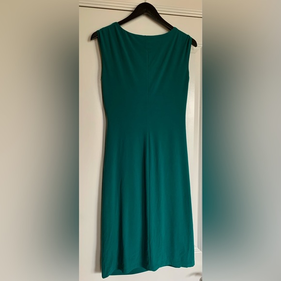 LN LAUREN RALPH LAUREN DRESS. RUCHED FRONT IS FIGURE FLATTERING. FULLY LINED ❤️ - Picture 5 of 7